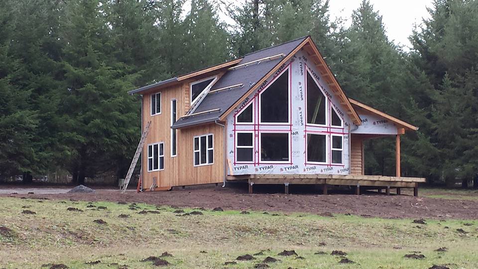 Building wrapping, cladding and roofing.